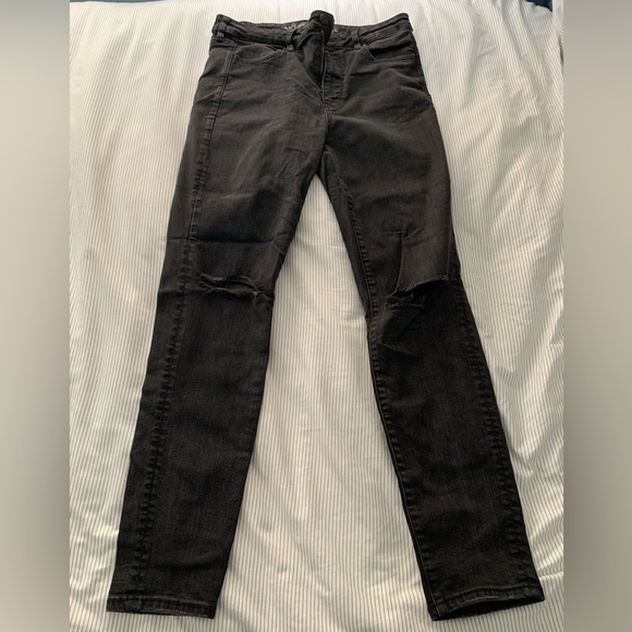 American Eagle Distressed Knee Super High Rise Black Jegging Skinny Jean - Picture 2 of 7